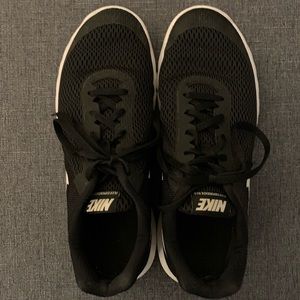 women’s nike sneakers